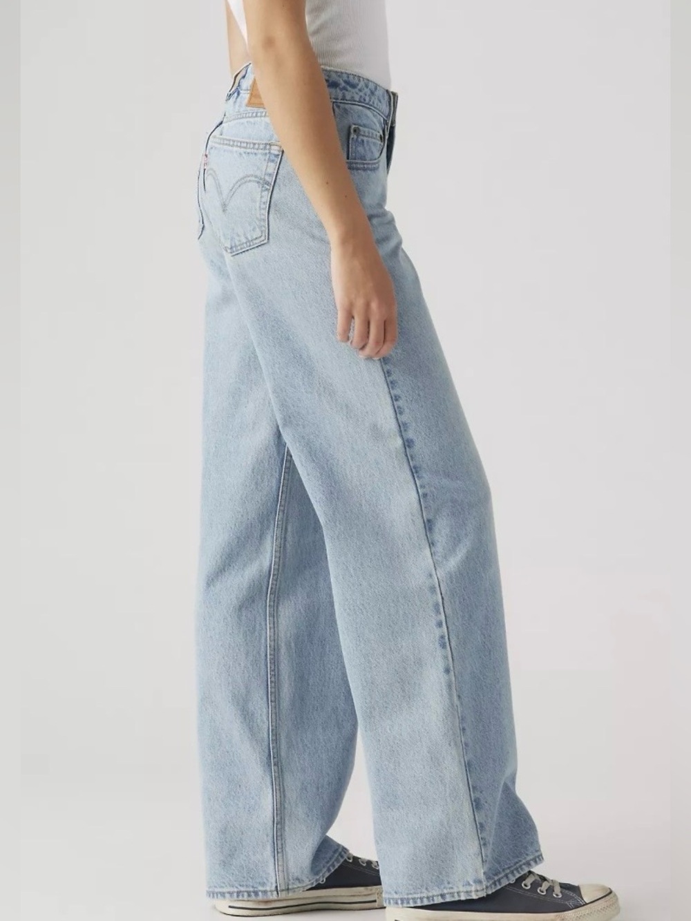 Levi’s Premium Low Loose Jeans Women’s 32 Light Wash Baggy Wide Leg Denim - Picture 2 of 9